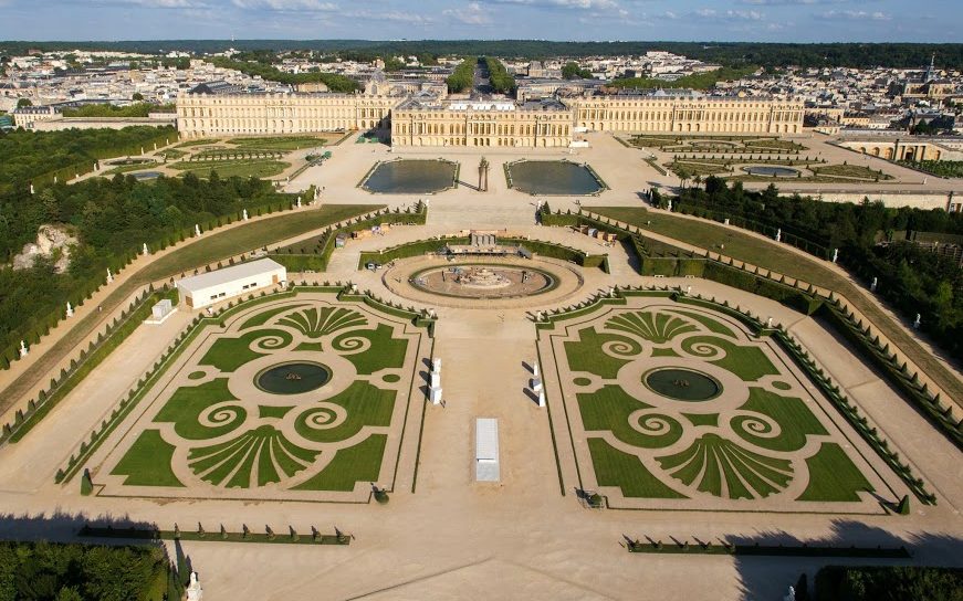 A deux pas de l'hôtel : le Château de Versailles | VERSAILLES e1486630846255 VERSAILLES e1486630846255